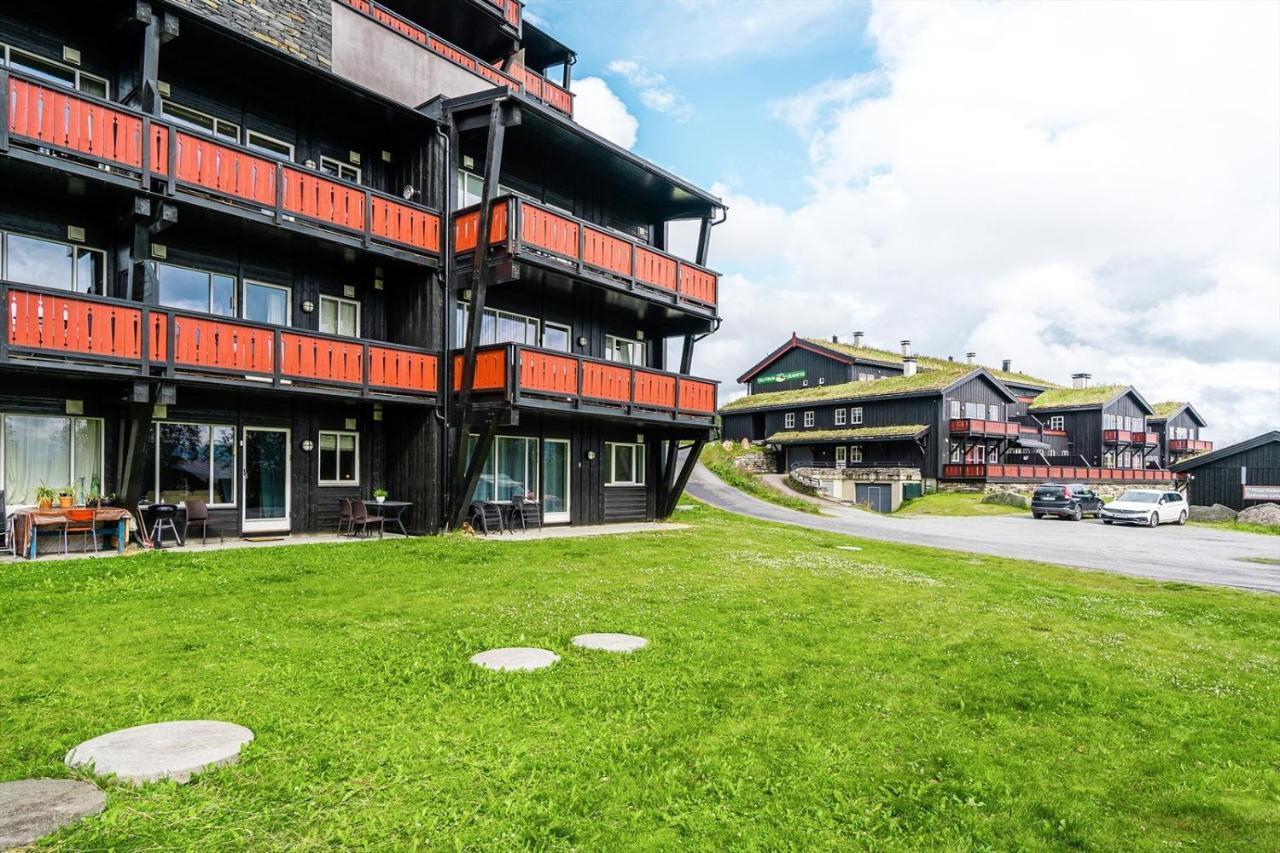 Leilighet Beitostolen Sentrum, Terrasse Og Innendors Parkering 外观 照片